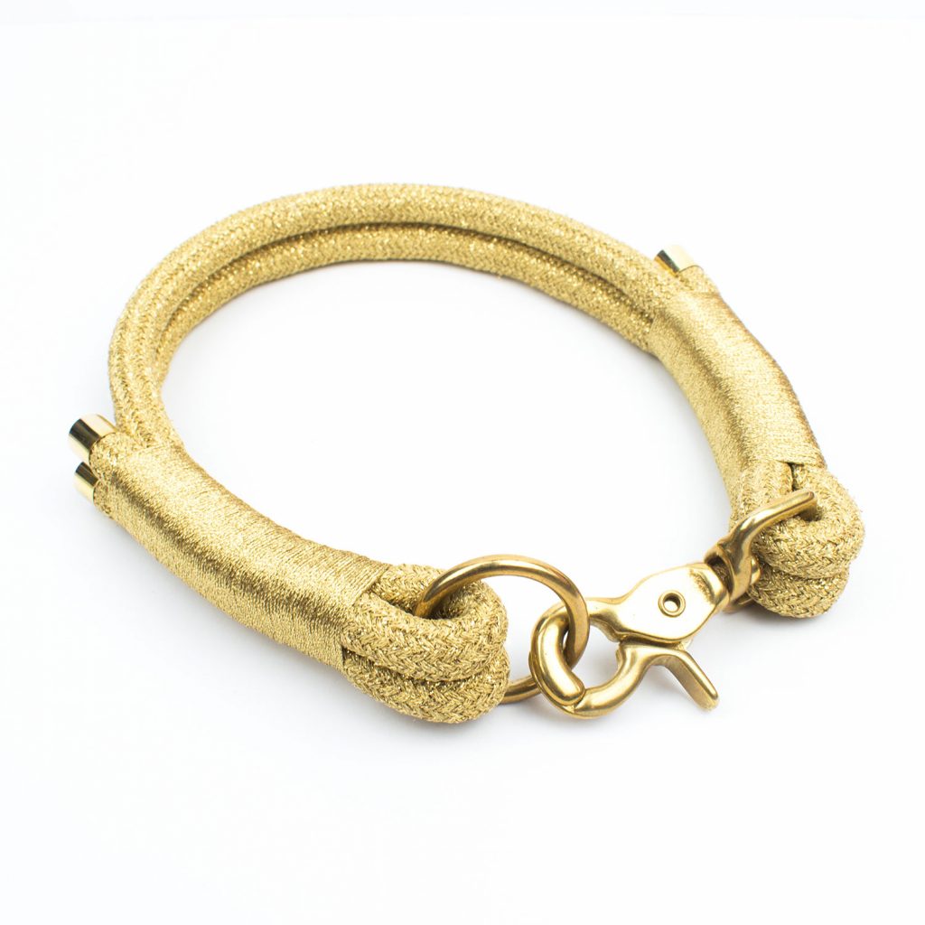 Luxus Edition Nr. 1 Halsband - Maßanzug für deinen Hund - Glanz Tau aus Griechenland, Scherenkarabiner